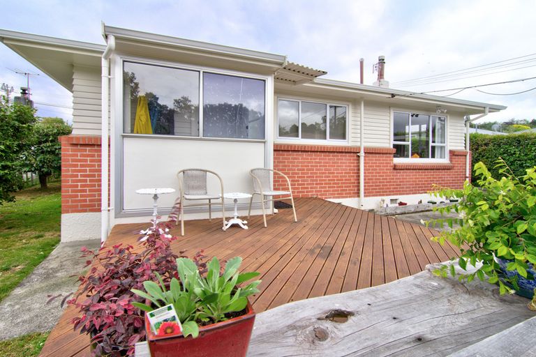 Photo of property in 70 Totara Street, Lansdowne, Masterton, 5810