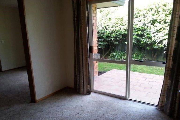 Photo of property in 3/50 Picton Avenue, Riccarton, Christchurch, 8011