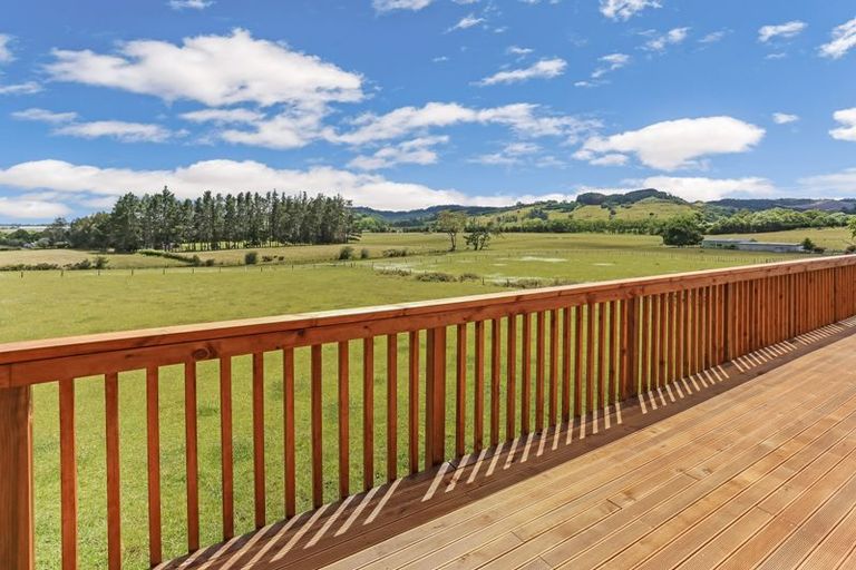 Photo of property in 68 Ponga Road, Opaheke, Papakura, 2584