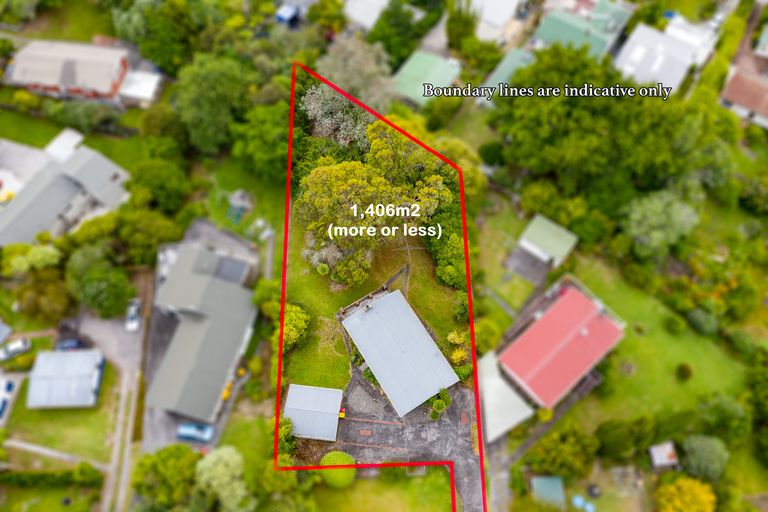 Photo of property in 17 Hilling Street, Titirangi, Auckland, 0604