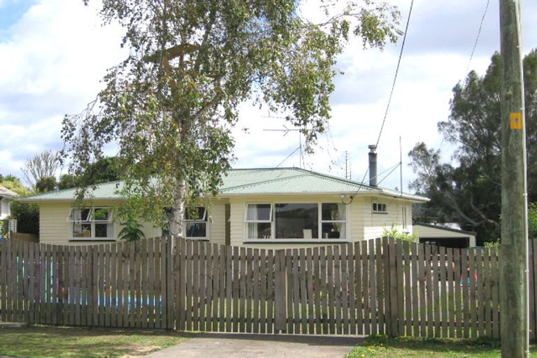 Photo of property in 29 Hayman Place, Beach Haven, Auckland, 0626