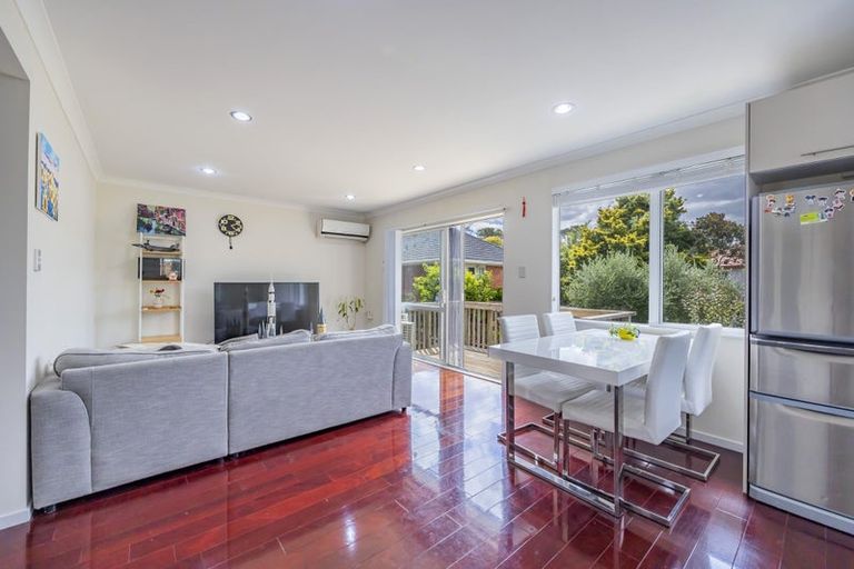 Photo of property in 22 Merriefield Avenue, Forrest Hill, Auckland, 0620