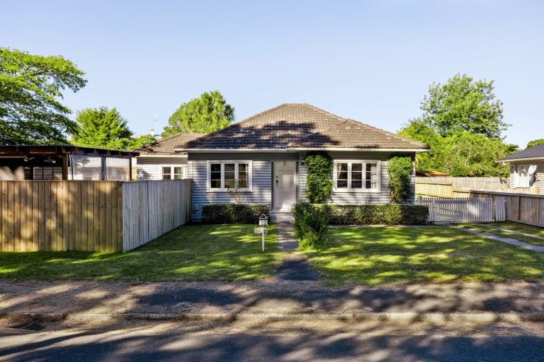 Photo of property in 12 Tui Avenue, Forest Lake, Hamilton, 3200