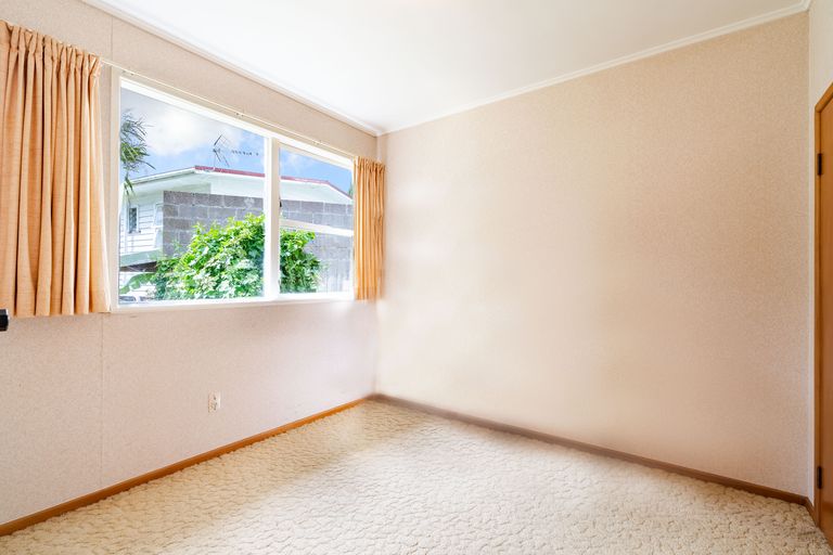 Photo of property in 17 Hilling Street, Titirangi, Auckland, 0604