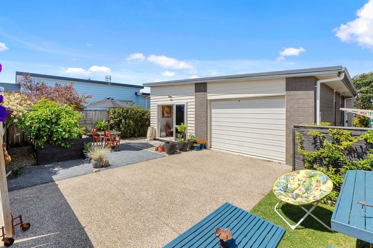 Photo of property in 9 Coprosma Close, Papamoa Beach, Papamoa, 3118