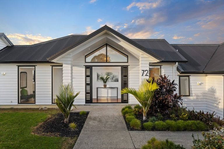 Photo of property in 72 Vaughans Road, Long Bay, Albany, 0792