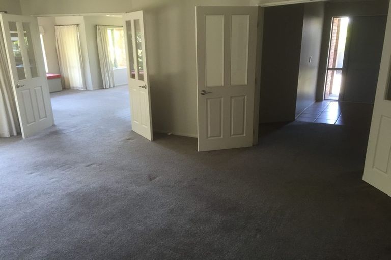 Photo of property in 2 Applecross Lane, Harewood, Christchurch, 8051