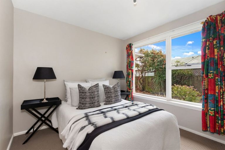 Photo of property in 37 Dunster Street, Burnside, Christchurch, 8053