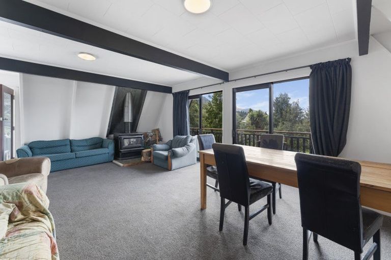 Photo of property in 40 Avalon Crescent, Fernhill, Queenstown, 9300