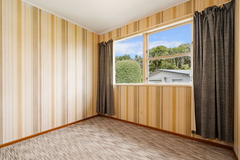 Photo of property in 17 Hilling Street, Titirangi, Auckland, 0604
