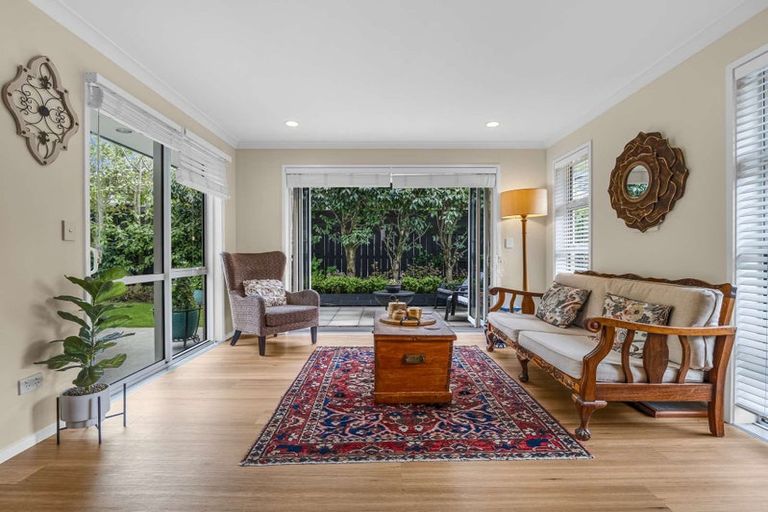 Photo of property in 30 Hamon Place, Pukehangi, Rotorua, 3015