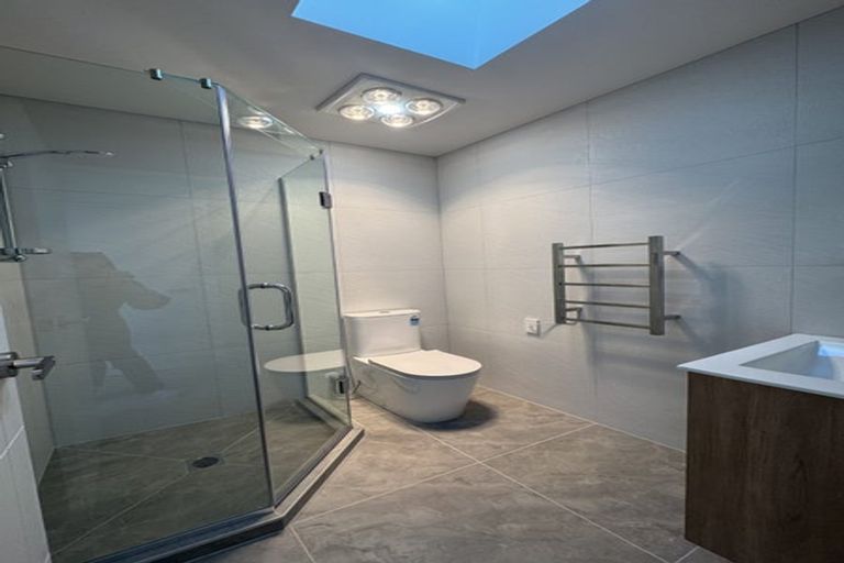 Photo of property in 11 Pipitea Place, Massey, Auckland, 0614