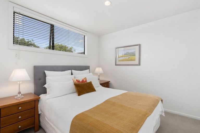 Photo of property in 7/270 Sunset Road, Windsor Park, Auckland, 0632