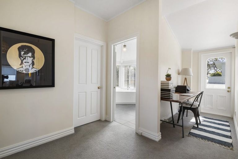 Photo of property in 61 Palmerston Road, Birkenhead, Auckland, 0626