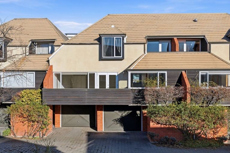 Photo of property in Cranleigh Mews, 9/10 Cranmer Square, Christchurch Central, Christchurch, 8013