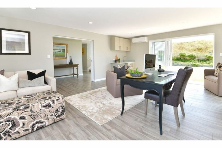 Photo of property in 12 Seaview Crescent, Hatfields Beach, Orewa, 0931