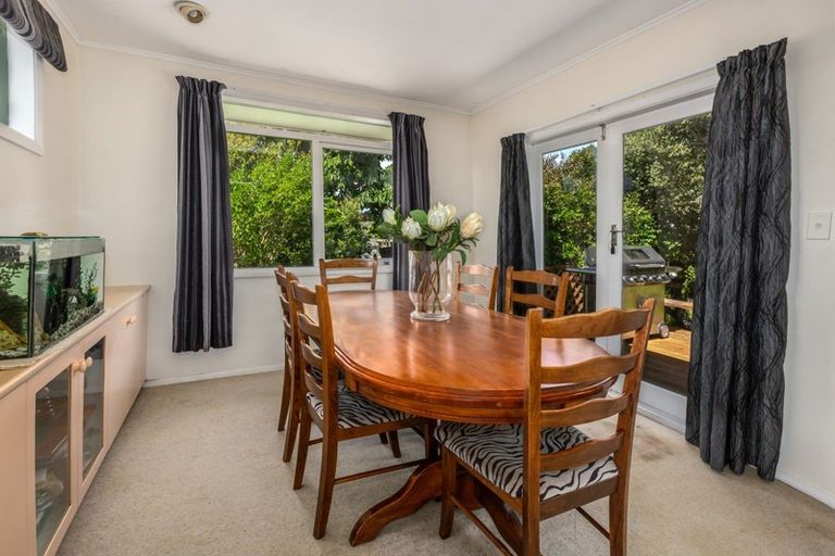Photo of property in 2 Donlin Road, Pukerua Bay, 5026