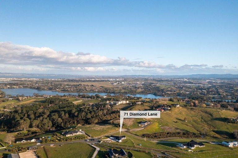 Photo of property in 71 Diamond Lane, Riverhead, 0793