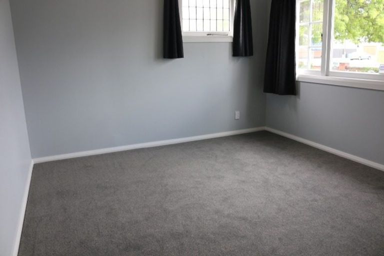 Photo of property in 437 Featherston Street, Palmerston North, 4414