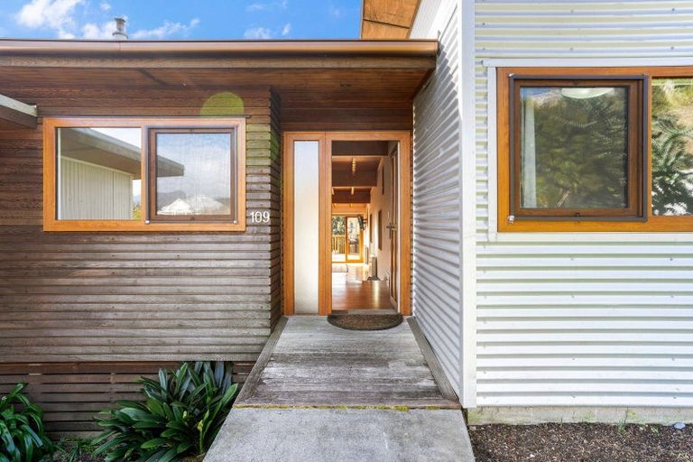 Photo of property in 109 Te Tutu Street, Whangamata, 3691