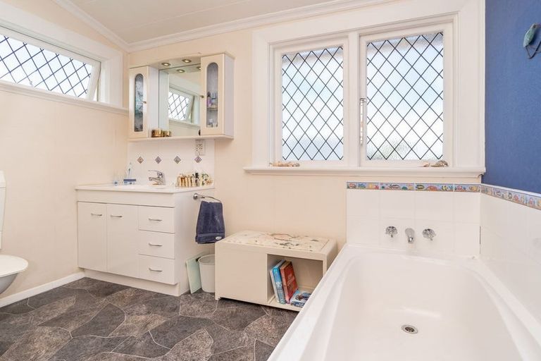 Photo of property in 71 Moana Crescent, Musselburgh, Dunedin, 9013