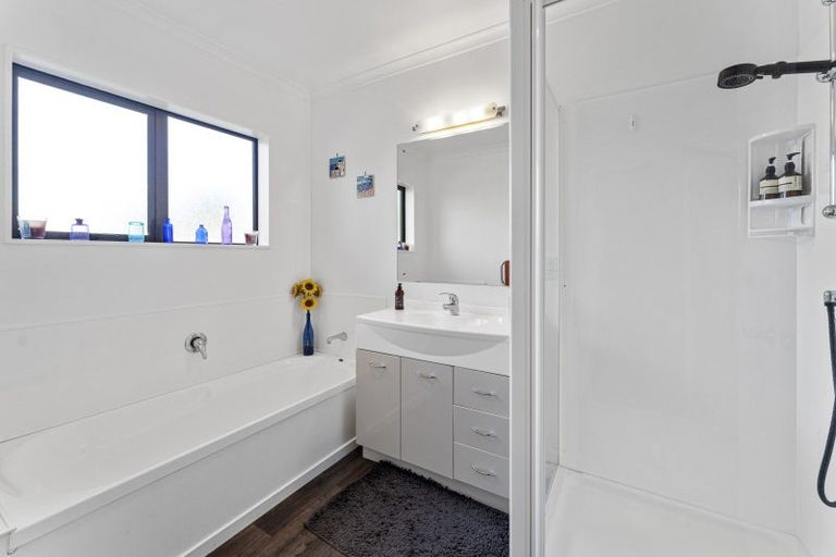 Photo of property in 1 Waiuta Street, Titahi Bay, Porirua, 5022