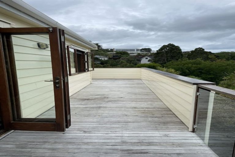 Photo of property in 2/20a Rawene Road, Birkenhead, Auckland, 0626