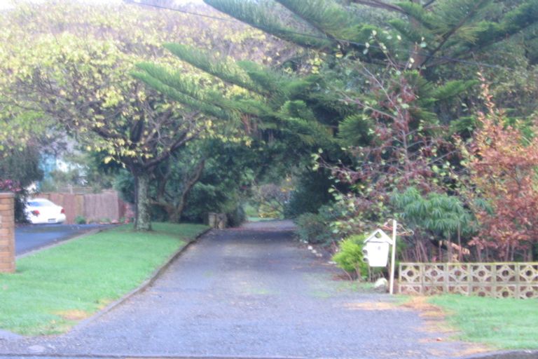Photo of property in 18 Utauta Street, Waikanae, 5036
