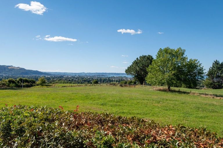 Photo of property in 8 Mokoia Drive, Tihiotonga, Rotorua, 3015