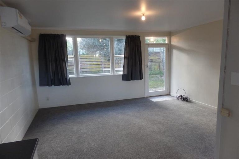 Photo of property in 2/67a Kenderdine Road, Papatoetoe, Auckland, 2025