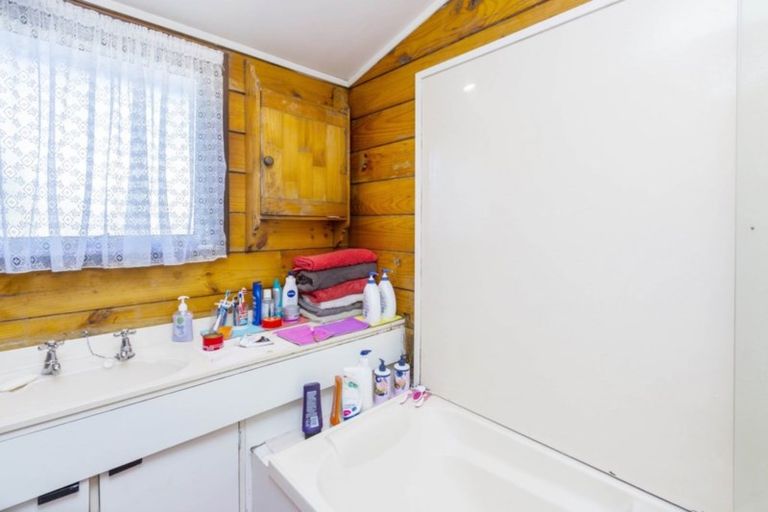 Photo of property in 35 Bonnie Glen Crescent, Ebdentown, Upper Hutt, 5018