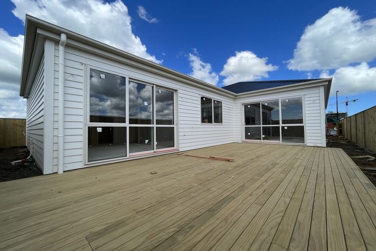Photo of property in 20 Babina Avenue, Kumeu, 0810