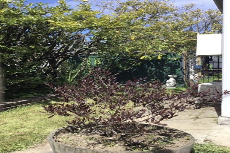 Photo of property in 196 Edgeware Road, Edgeware, Christchurch, 8013