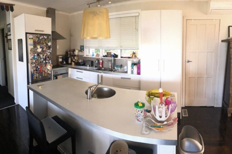 Photo of property in 1 Huia Road, Titirangi, Auckland, 0604