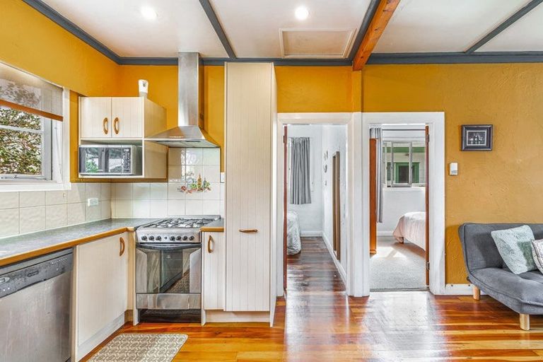 Photo of property in 61a Woodside Road, Massey, Auckland, 0614