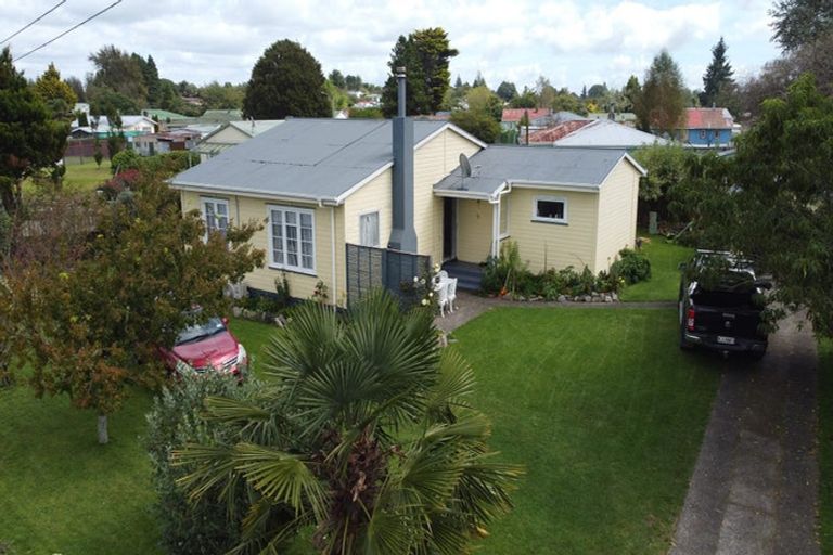 Photo of property in 2 Ettrick Place, Tokoroa, 3420