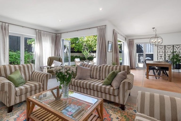 Photo of property in 215b Oceanbeach Road, Mount Maunganui, 3116