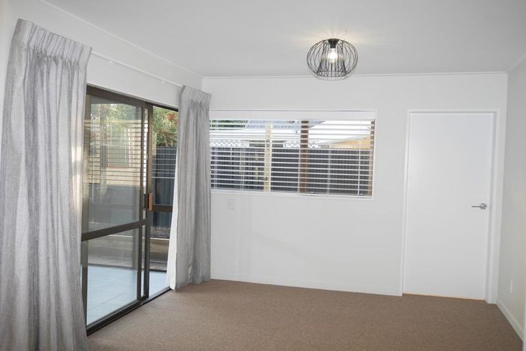 Photo of property in 9a Fiesta Grove, Raumati Beach, Paraparaumu, 5032