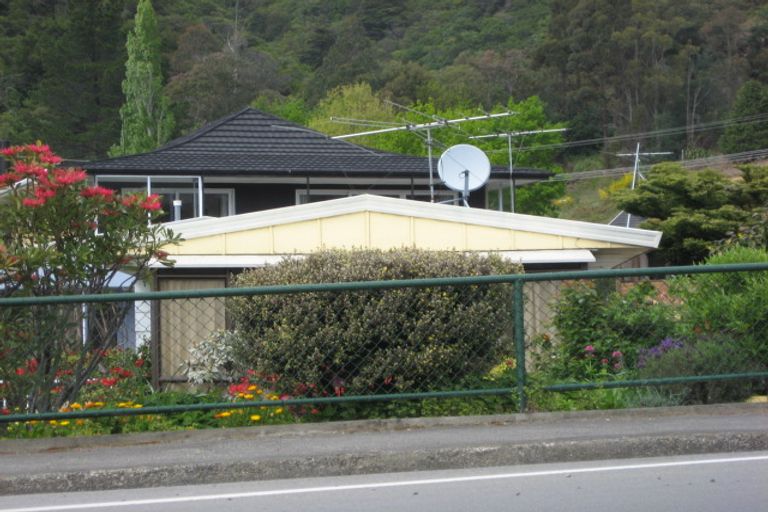 Photo of property in 38-53 Waikawa Road, Picton, 7220