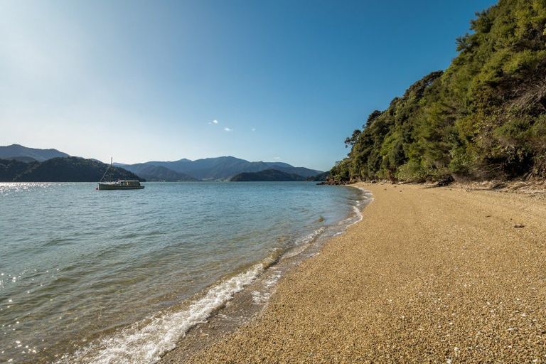 Photo of property in 19 Tara Bay Road, Te Mahia, Marlborough Sounds, 7282
