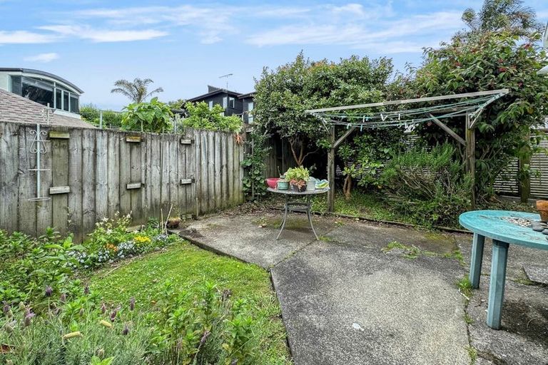 Photo of property in 4b View Road, Campbells Bay, Auckland, 0630