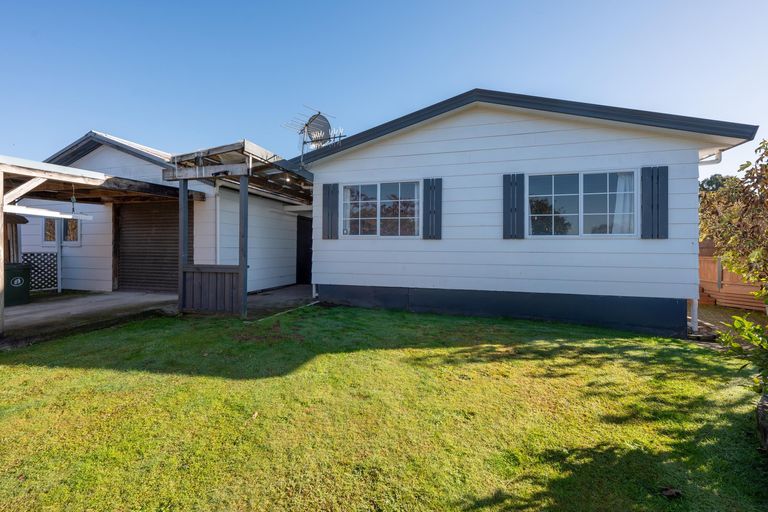 Photo of property in 15a Augustus Earle Place, Pukehangi, Rotorua, 3015