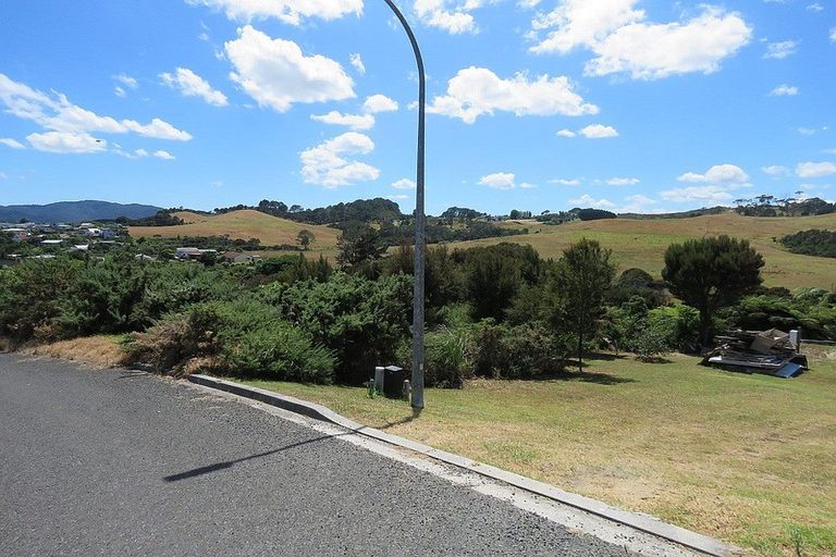 Photo of property in 9 Lori Lane, Coopers Beach, 0420