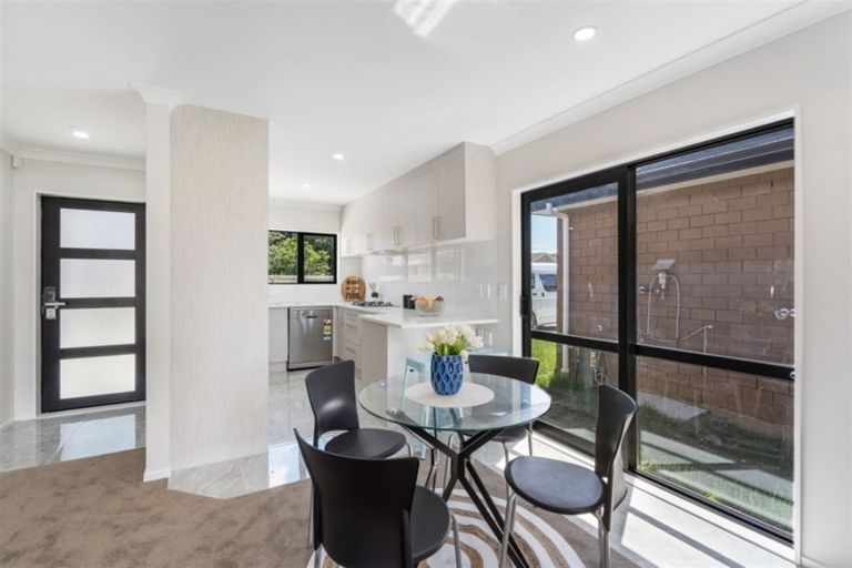 Photo of property in 8c Mahon Place, Papatoetoe, Auckland, 2025