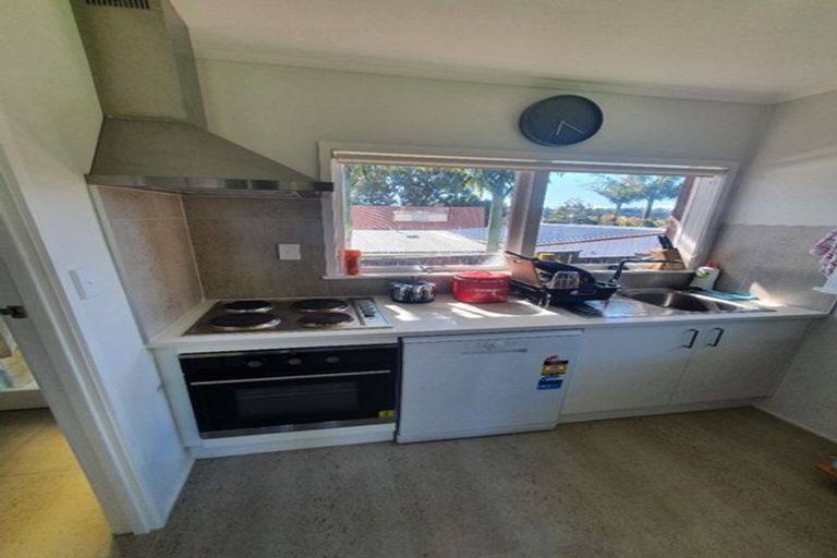 Photo of property in 1/14 Lynn Road, Bayview, Auckland, 0629