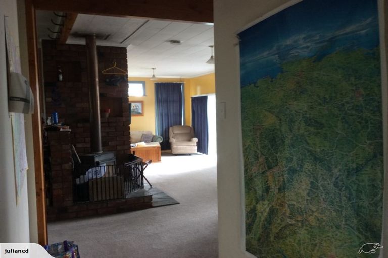 Photo of property in 58 Wakefield Street, Westport, 7825