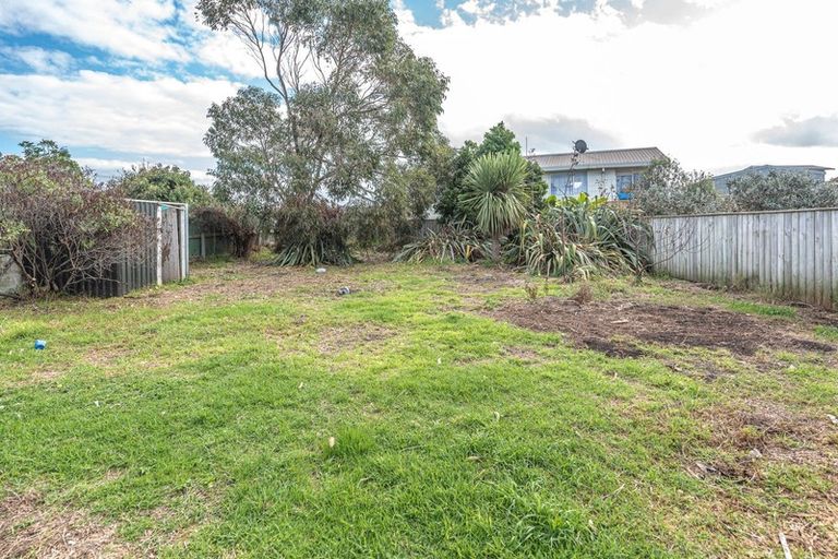 Photo of property in 5 Raupo Street, Castlecliff, Whanganui, 4501
