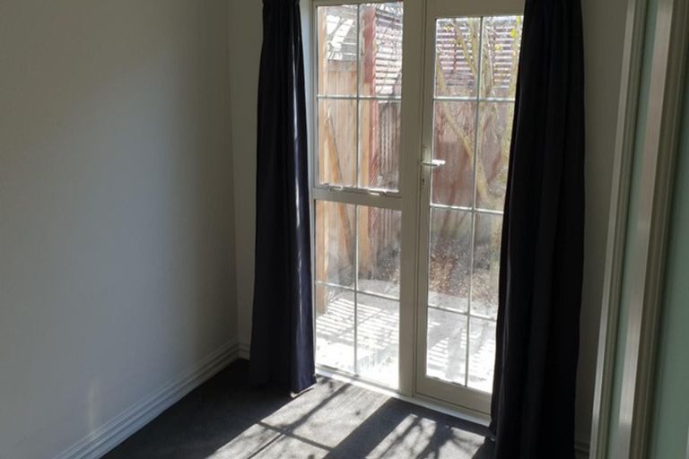 Photo of property in 28 Ayr Street, Riccarton, Christchurch, 8011