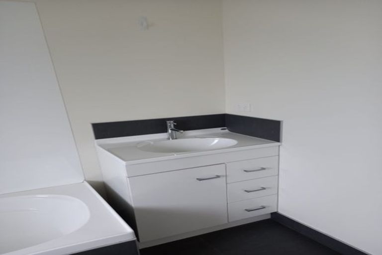 Photo of property in 6 Glen Norman Avenue, Henderson, Auckland, 0610