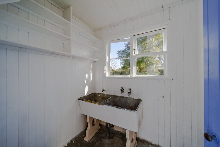 Photo of property in 27 Russell Road, Marewa, Napier, 4110